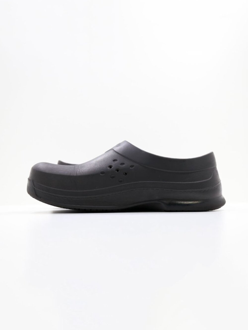 TredSafe Caspian Black Rubber Lightweight Slip Resistant Work Clogs - Women's 8 - Picture 5 of 8